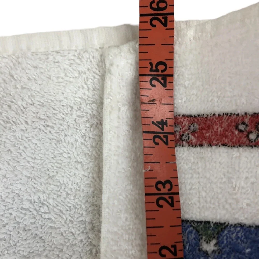 VTG Fine Fashion Towels Set 2 Christmas Polar Bear Snowy Cabin Hand Towels